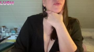 HornyMilfLeah  16-12-2021